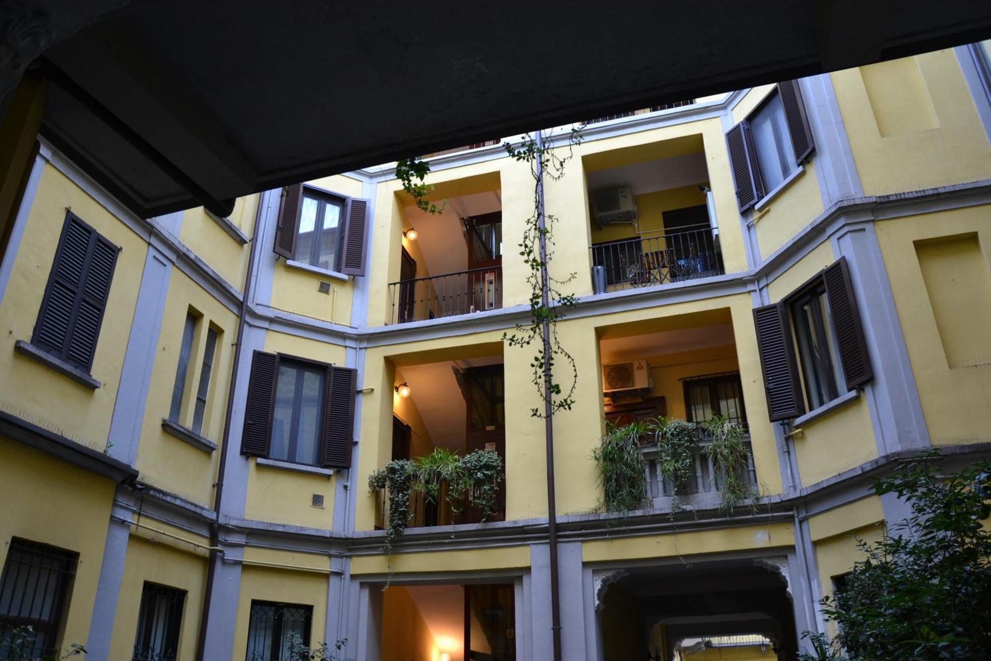Bubi House Porta Romana Milan Bagian luar foto