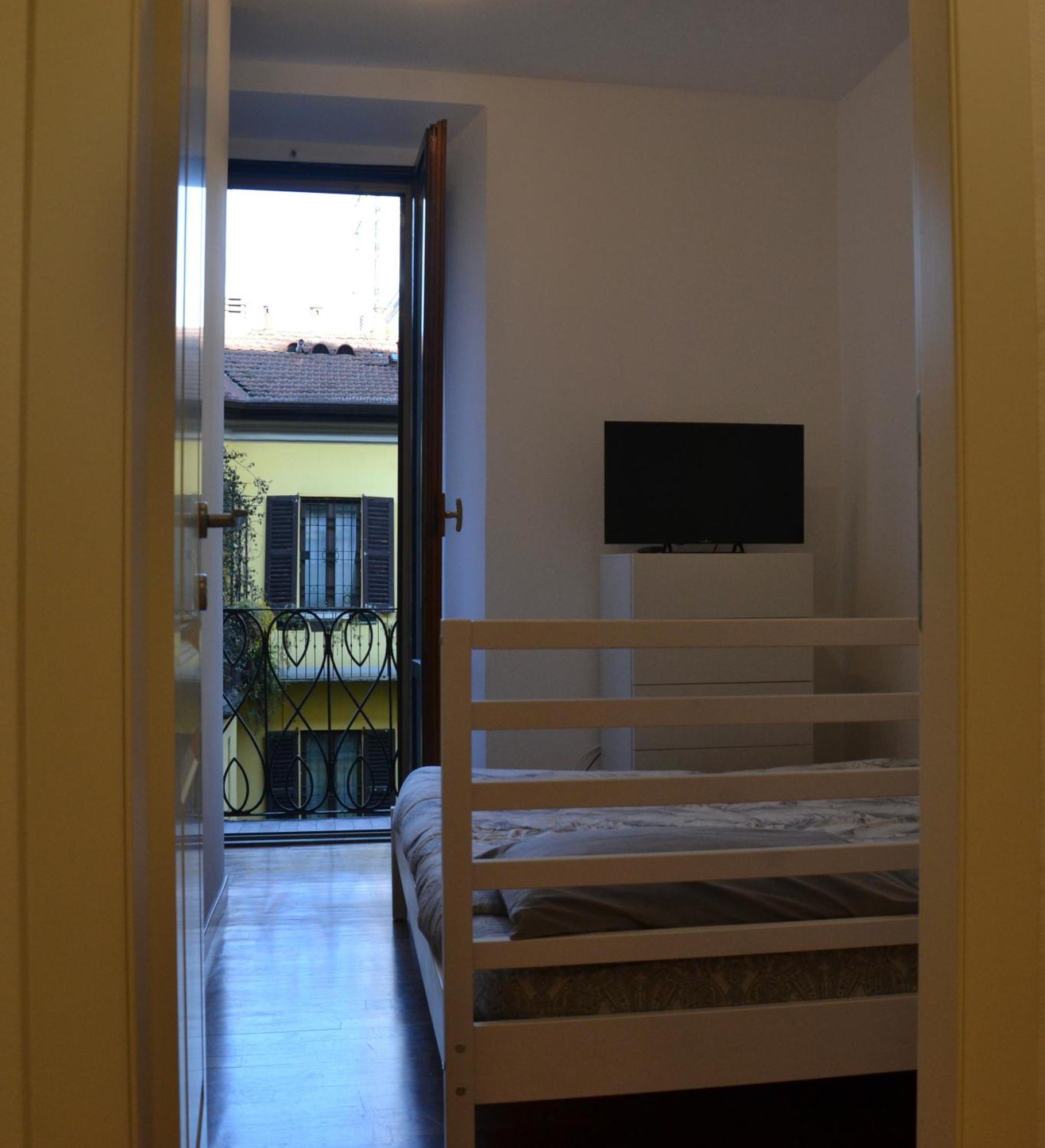 Bubi House Porta Romana Milan Bagian luar foto
